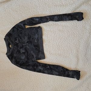 Black and gray Camo long sleeve workout top
